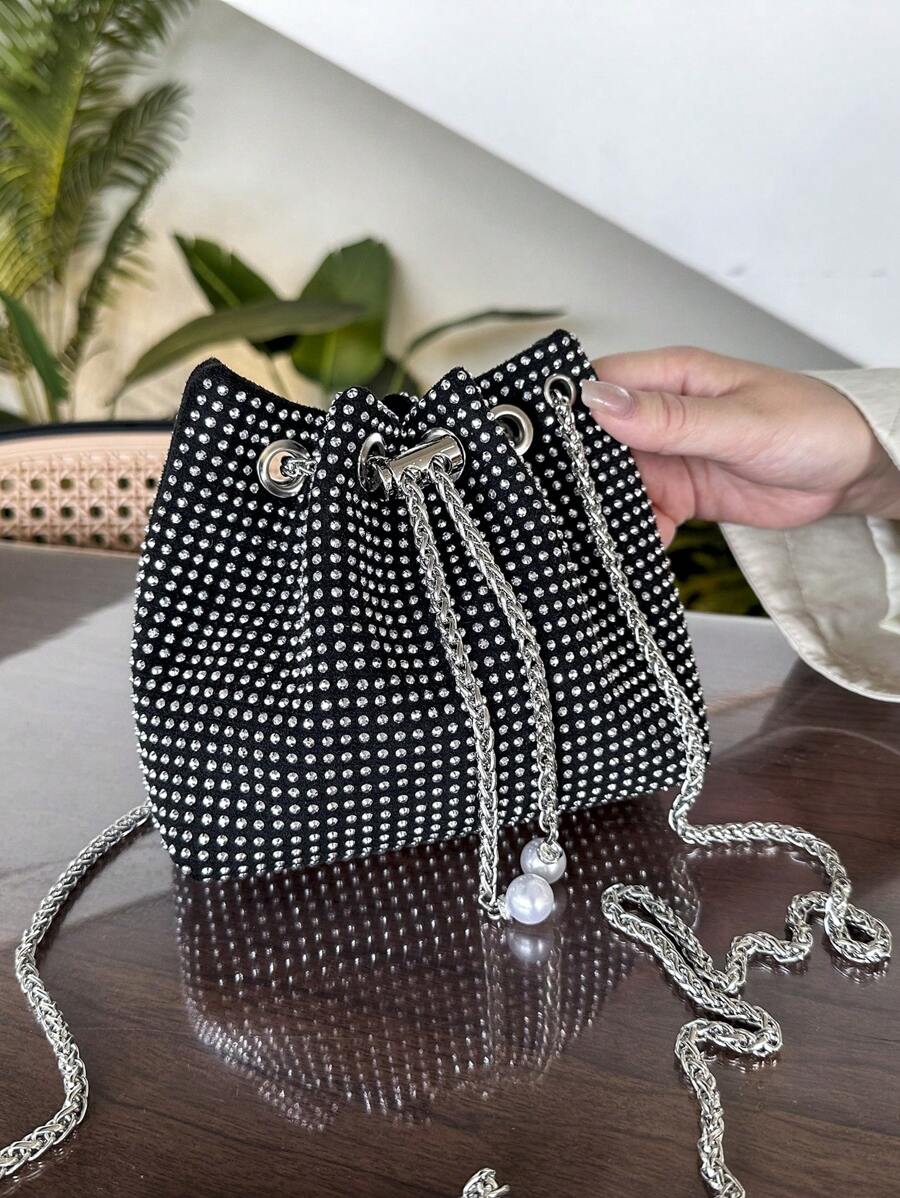 Rhinestone Bucket Bag With Cha - Bucket Bag Suede recensione e prezzo