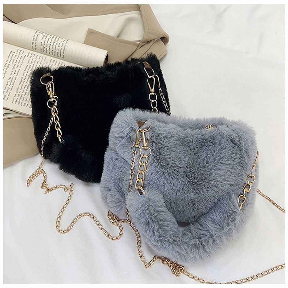 Fashion Women Fluffy Shoulder  - Luxury Bags White recensione e prezzo